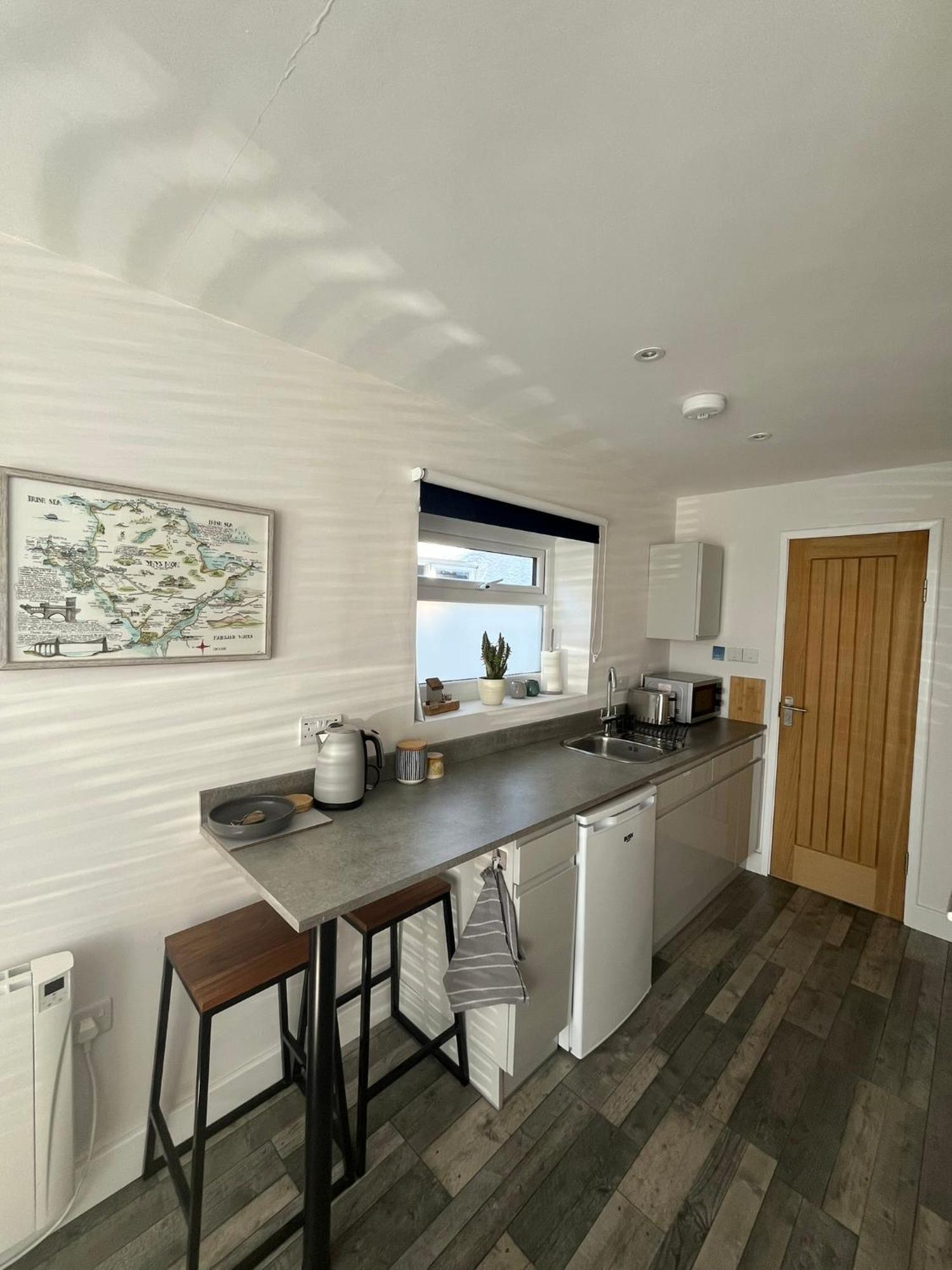 Entire Guest Suite In Four Mile Bridge, Rhoscolyn Valley Luaran gambar